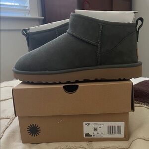UGG Classic Mini Boots in green